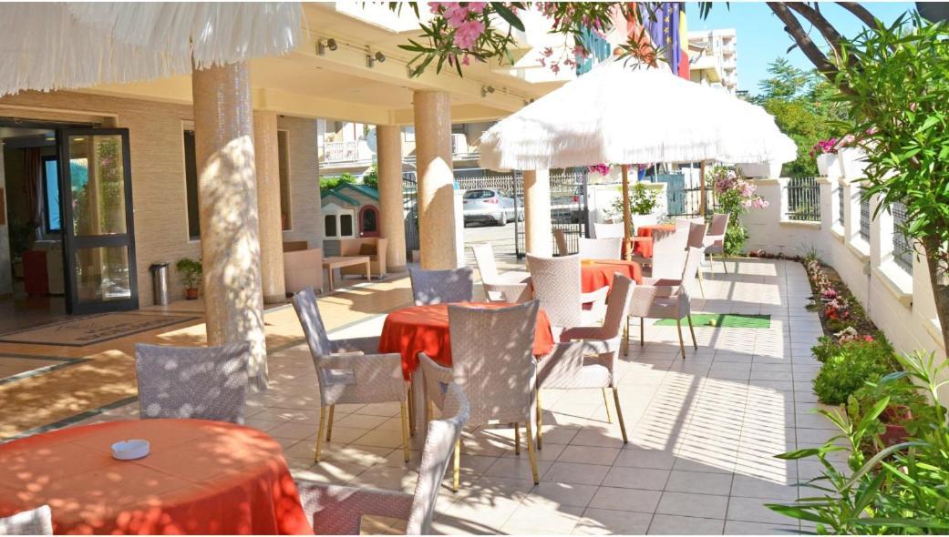 Hotel Excelsior Montesilvano Exterior photo
